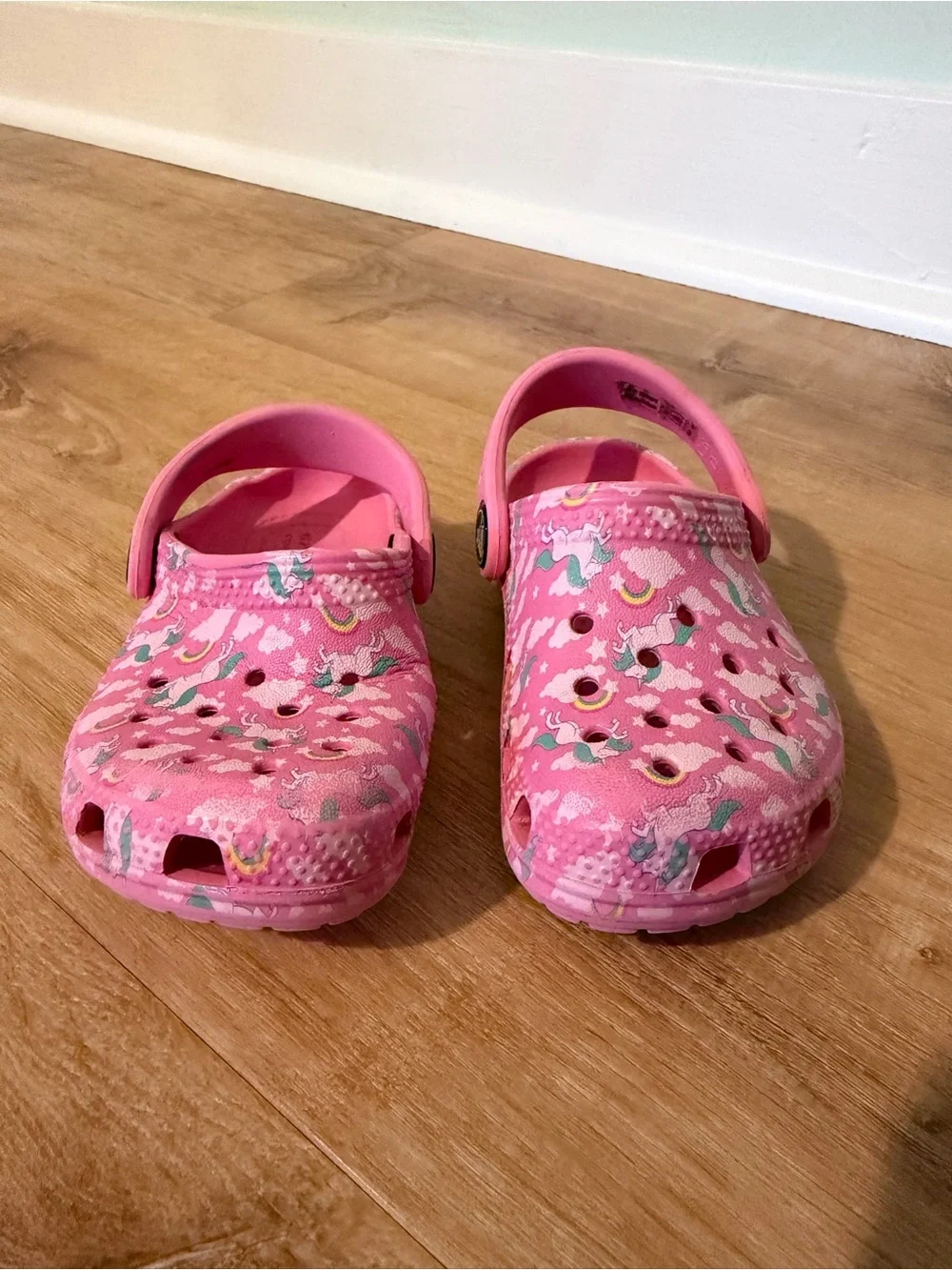 CROCS Girls' Pink Unicorn-Print Clog Sandals with Heel Strap